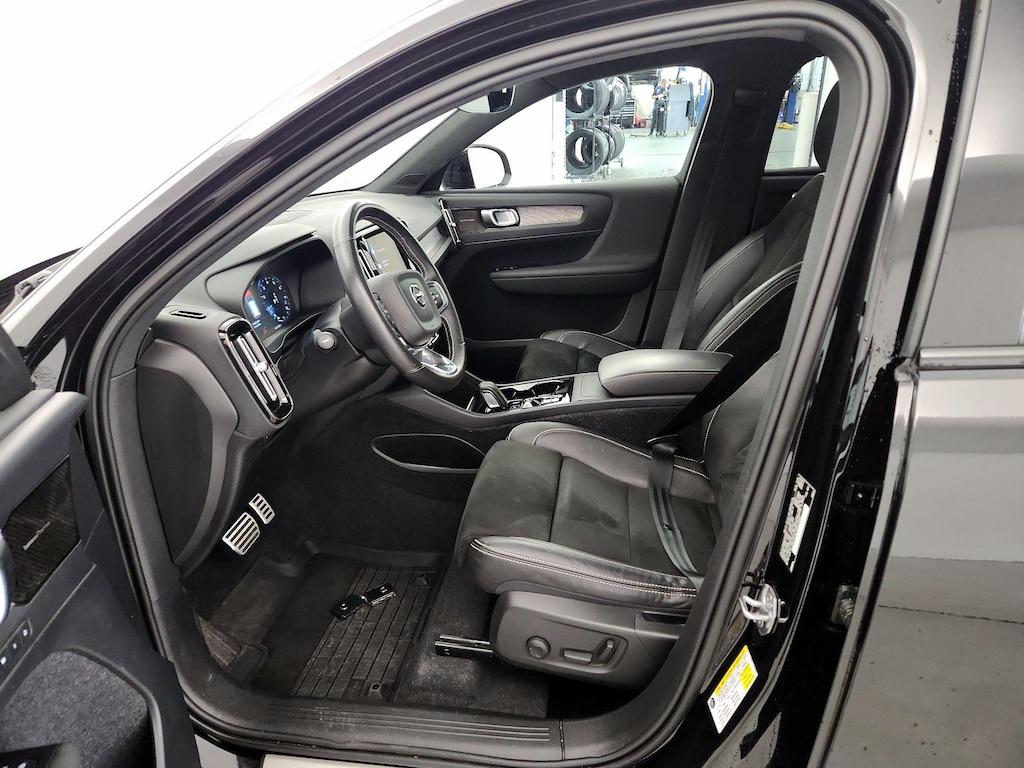 used 2021 Volvo XC40 car, priced at $28,998
