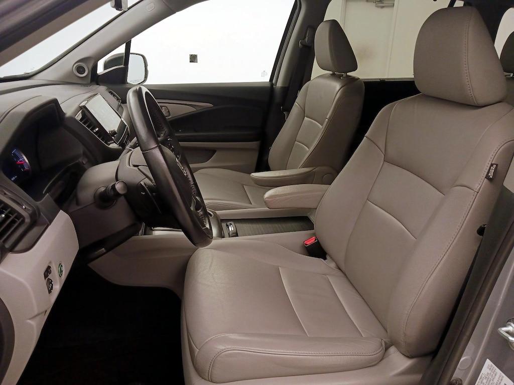used 2022 Honda Pilot car, priced at $29,998