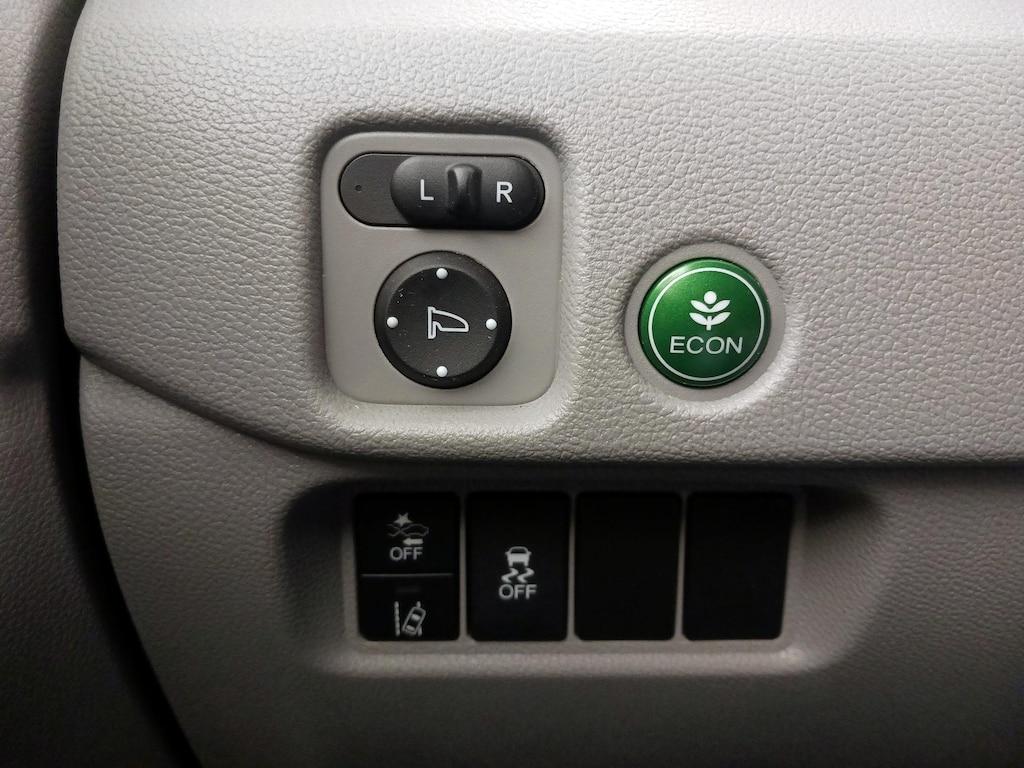 used 2022 Honda Pilot car, priced at $29,998