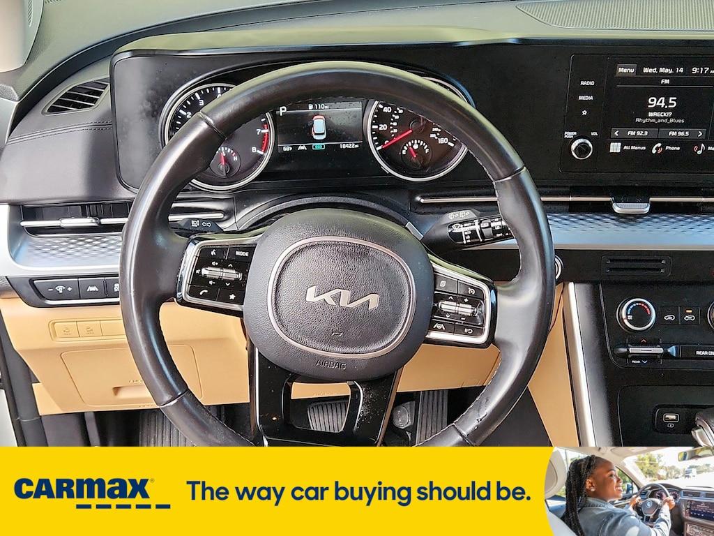 used 2024 Kia Carnival car, priced at $35,998