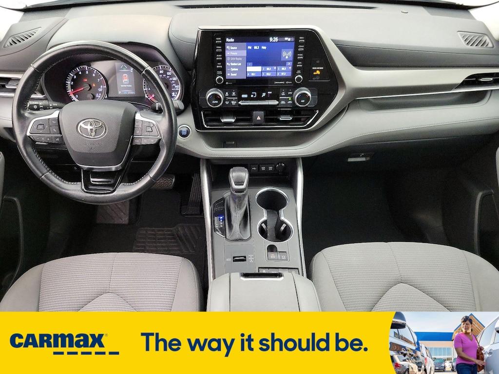 used 2021 Toyota Highlander car, priced at $27,998