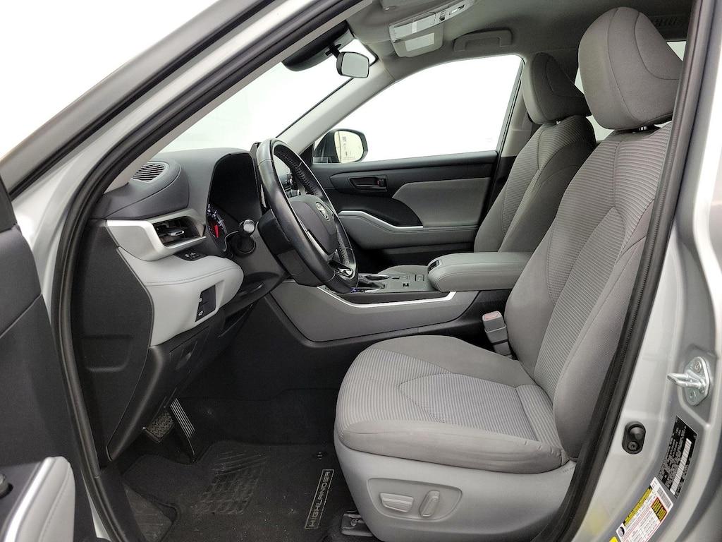 used 2021 Toyota Highlander car, priced at $27,998