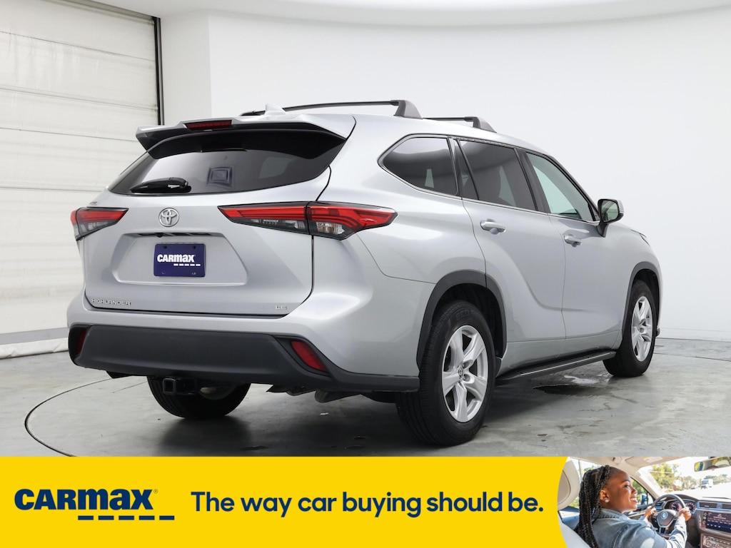 used 2021 Toyota Highlander car, priced at $27,998