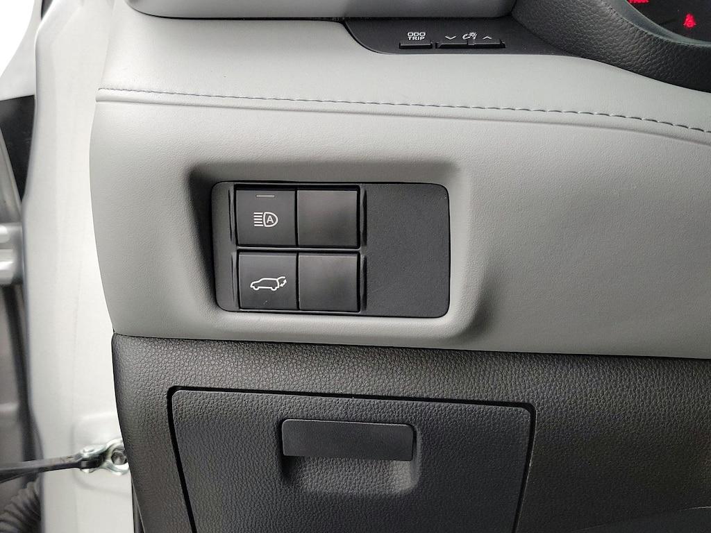 used 2021 Toyota Highlander car, priced at $27,998