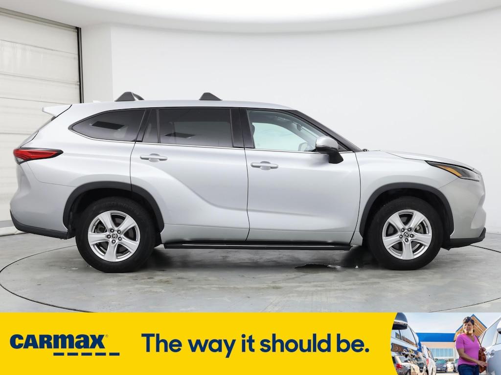 used 2021 Toyota Highlander car, priced at $27,998