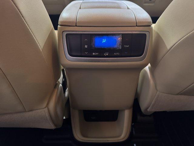 used 2019 Toyota Highlander car, priced at $28,500