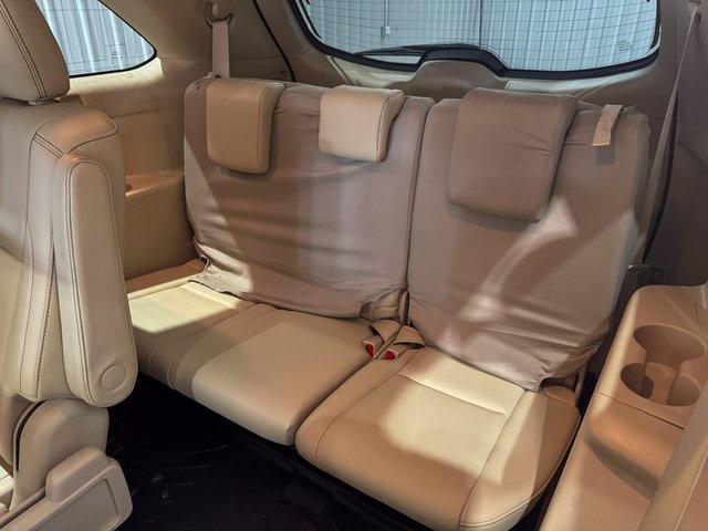 used 2019 Toyota Highlander car, priced at $28,500
