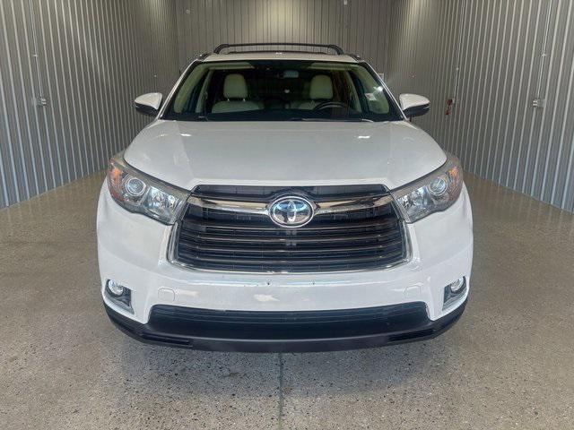 used 2016 Toyota Highlander car, priced at $23,995
