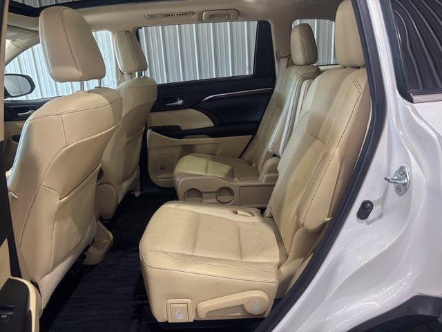 used 2016 Toyota Highlander car, priced at $23,995