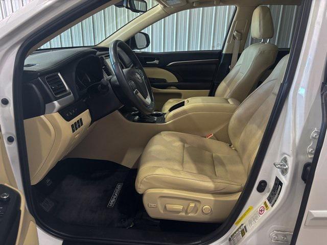 used 2016 Toyota Highlander car, priced at $23,995