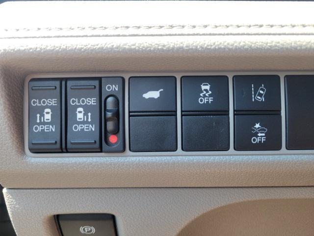 used 2018 Honda Odyssey car, priced at $21,995