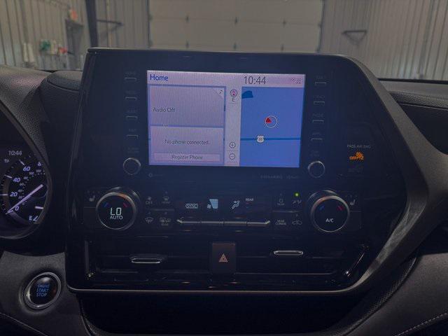 used 2020 Toyota Highlander car, priced at $25,500