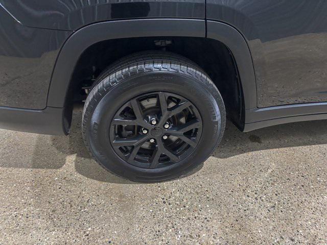 used 2024 Jeep Grand Cherokee L car, priced at $29,995