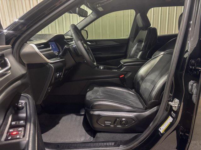 used 2024 Jeep Grand Cherokee L car, priced at $29,995