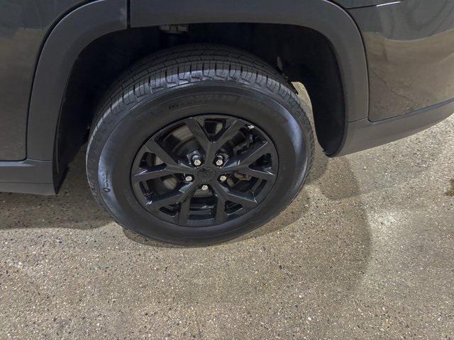 used 2024 Jeep Grand Cherokee L car, priced at $29,995
