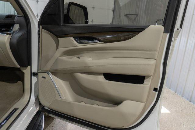 used 2020 Cadillac Escalade ESV car, priced at $40,995
