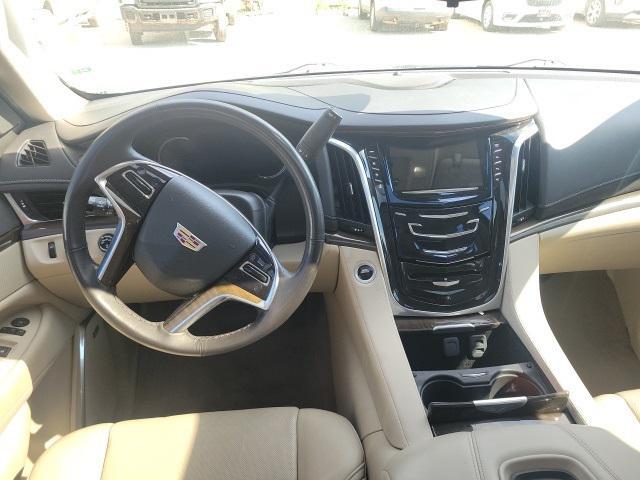 used 2020 Cadillac Escalade ESV car, priced at $40,995