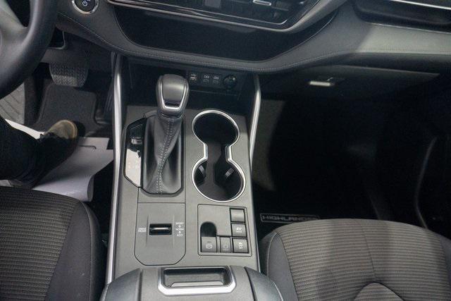 used 2023 Toyota Highlander Hybrid car, priced at $38,483