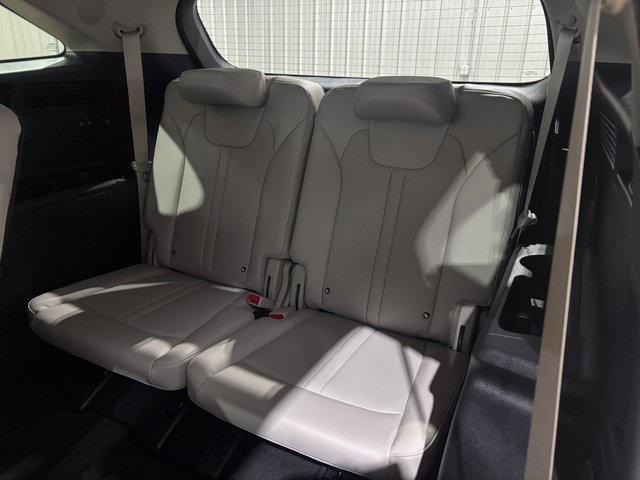 used 2024 Kia Sorento Hybrid car, priced at $36,995