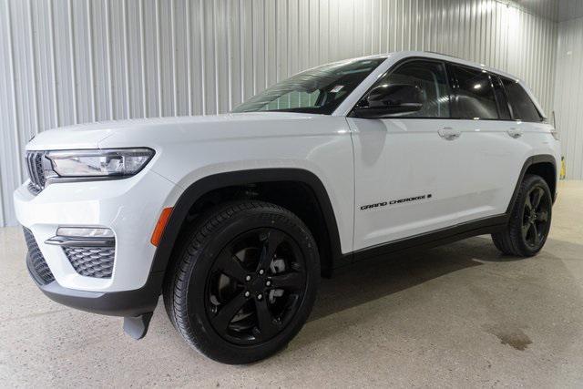 used 2023 Jeep Grand Cherokee car, priced at $29,995