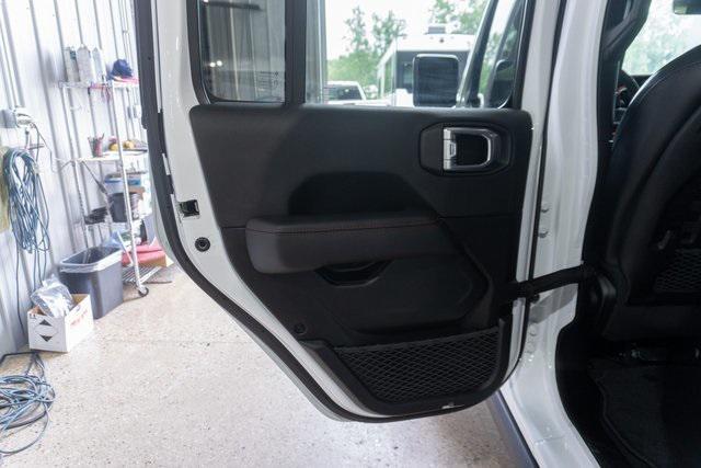 used 2022 Jeep Gladiator car, priced at $39,995