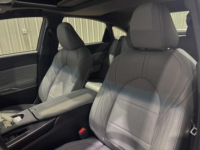 used 2019 Toyota Avalon Hybrid car, priced at $32,641
