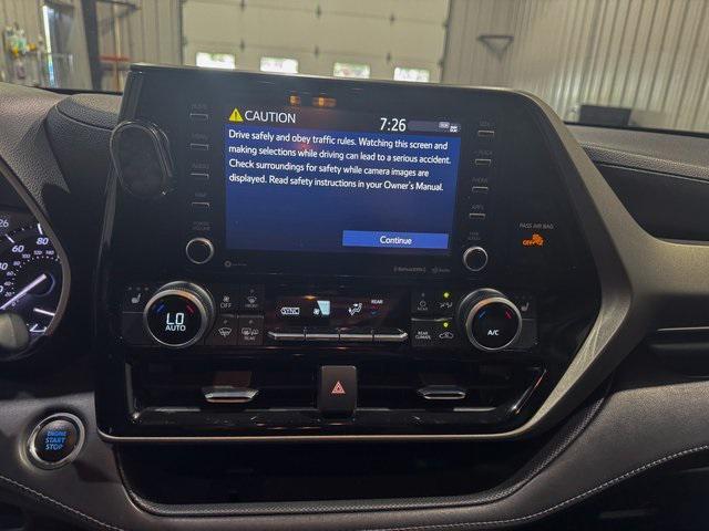 used 2021 Toyota Highlander car, priced at $27,995