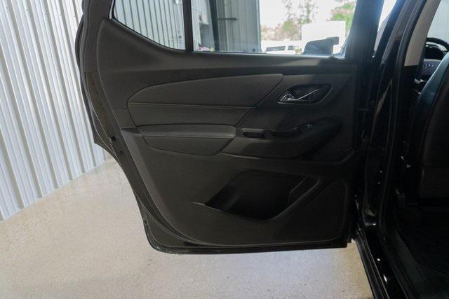 used 2021 Chevrolet Traverse car, priced at $30,341