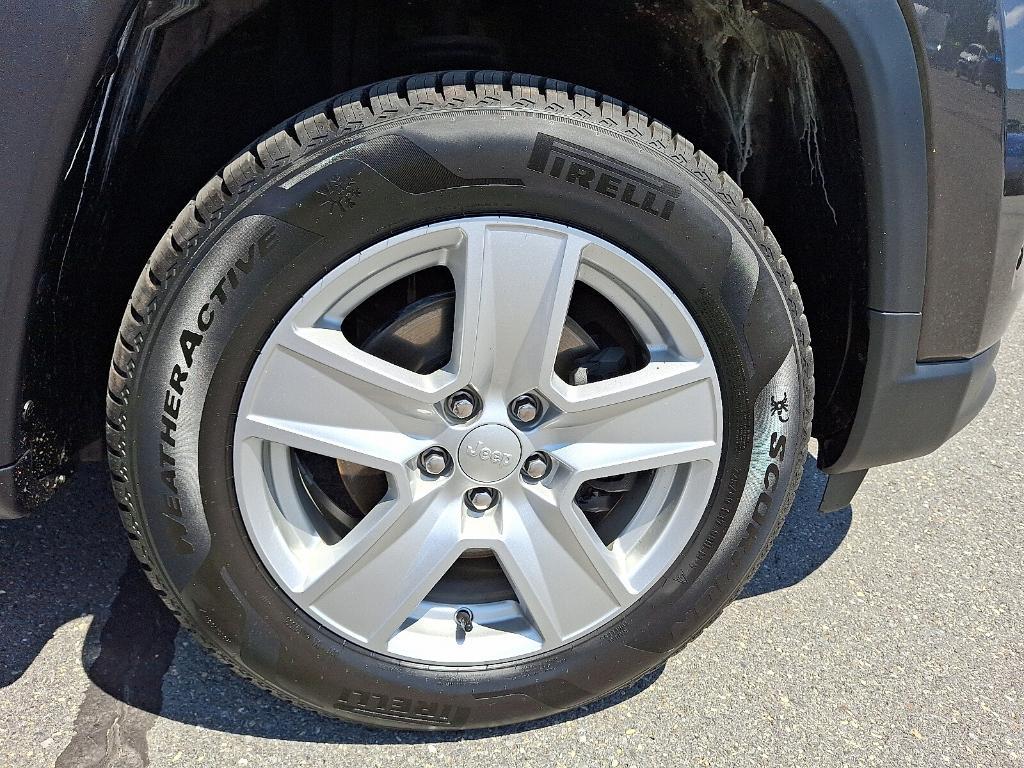 used 2022 Jeep Compass car, priced at $20,942