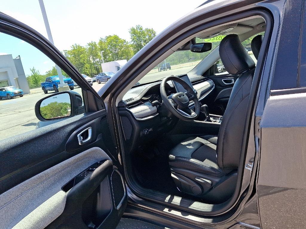 used 2022 Jeep Compass car, priced at $20,942