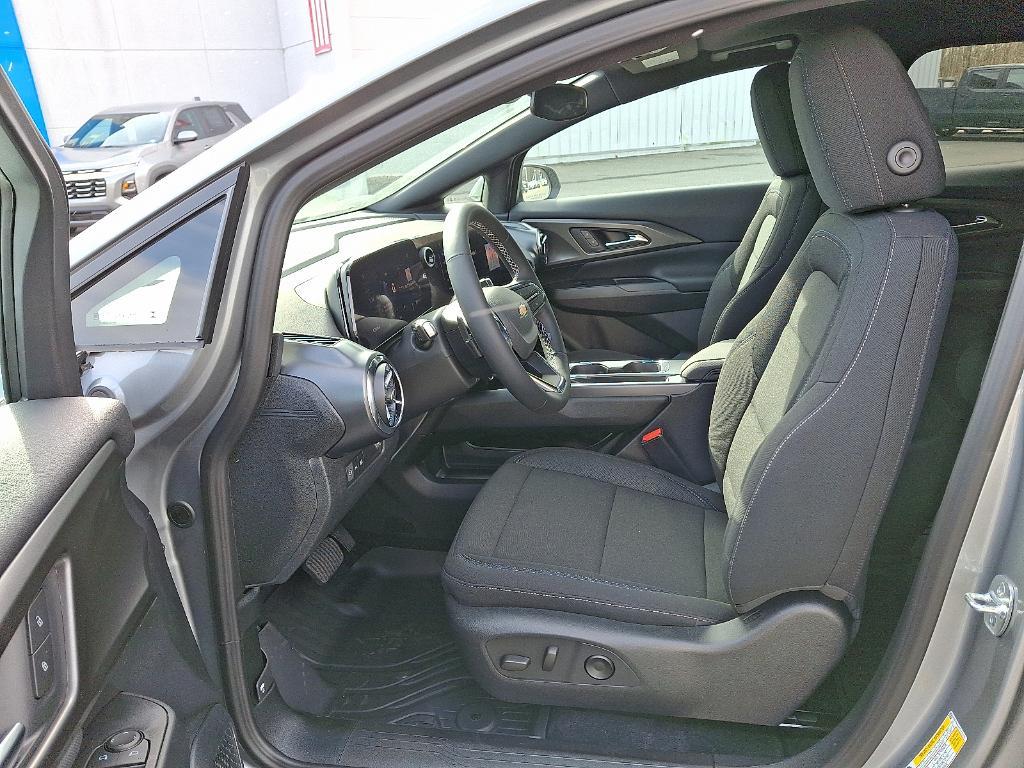 new 2026 Chevrolet Equinox EV car, priced at $39,999