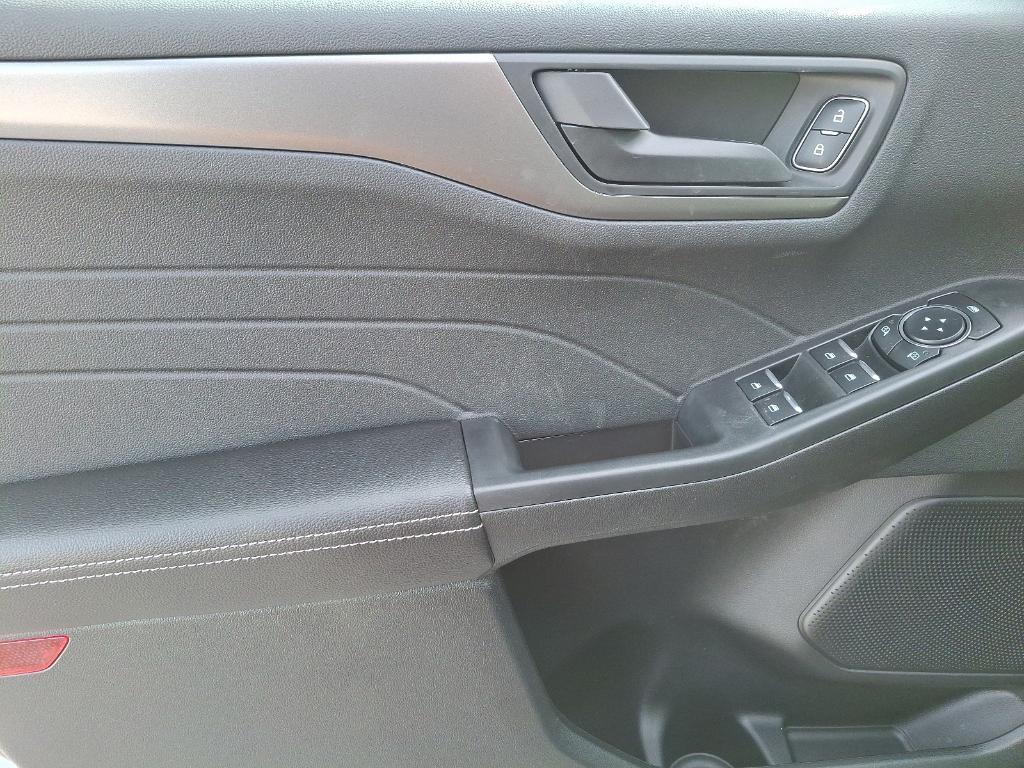 new 2025 Ford Escape car, priced at $29,998