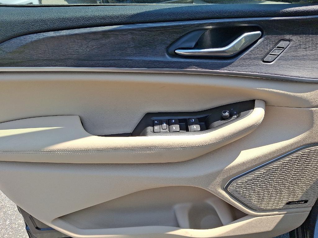 new 2025 Jeep Grand Cherokee car, priced at $52,999