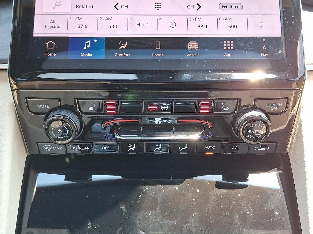 new 2025 Jeep Grand Cherokee car, priced at $52,999