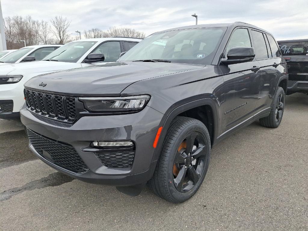new 2025 Jeep Grand Cherokee car, priced at $53,499