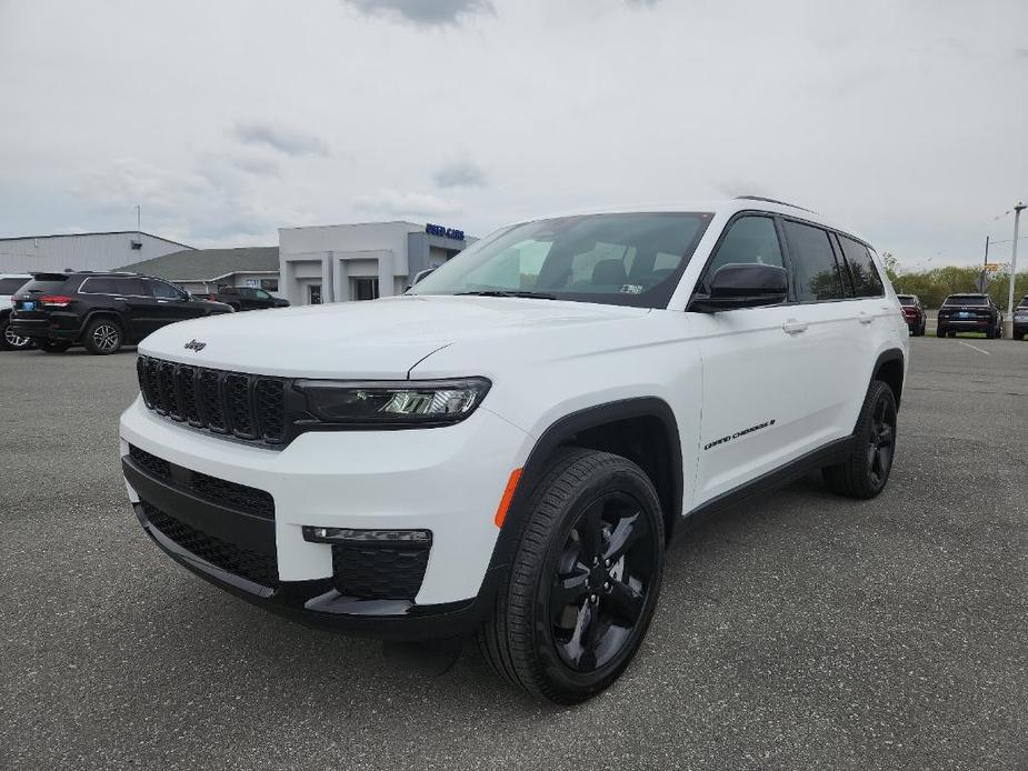 new 2024 Jeep Grand Cherokee L car, priced at $54,273