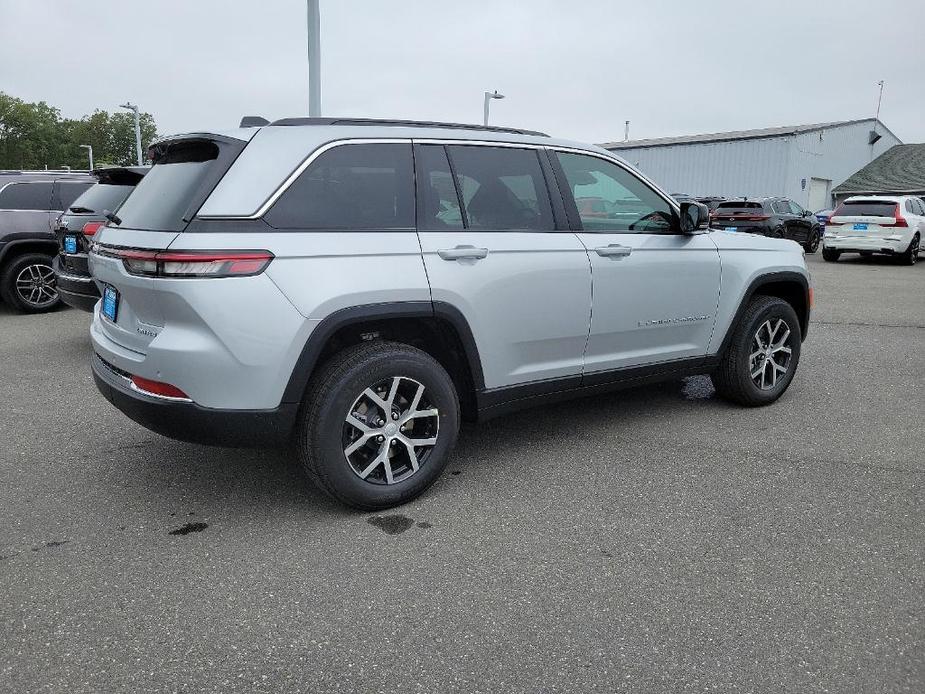 new 2024 Jeep Grand Cherokee car, priced at $51,978