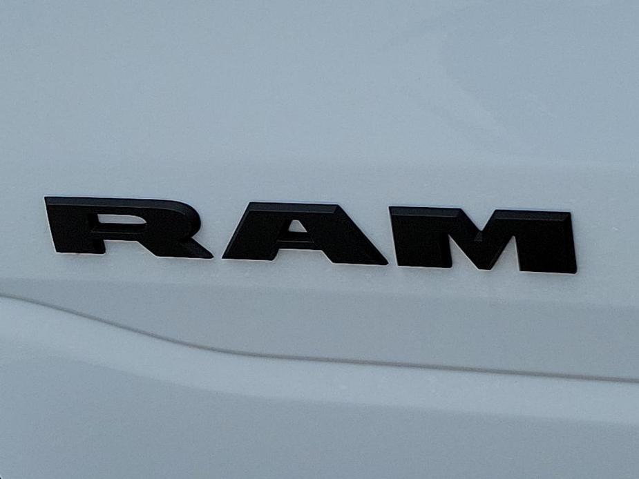 new 2025 Ram 1500 car, priced at $57,368