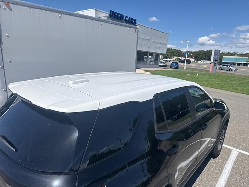 used 2025 Chevrolet Equinox car, priced at $29,498