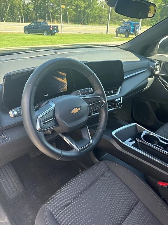 used 2025 Chevrolet Equinox car, priced at $29,498