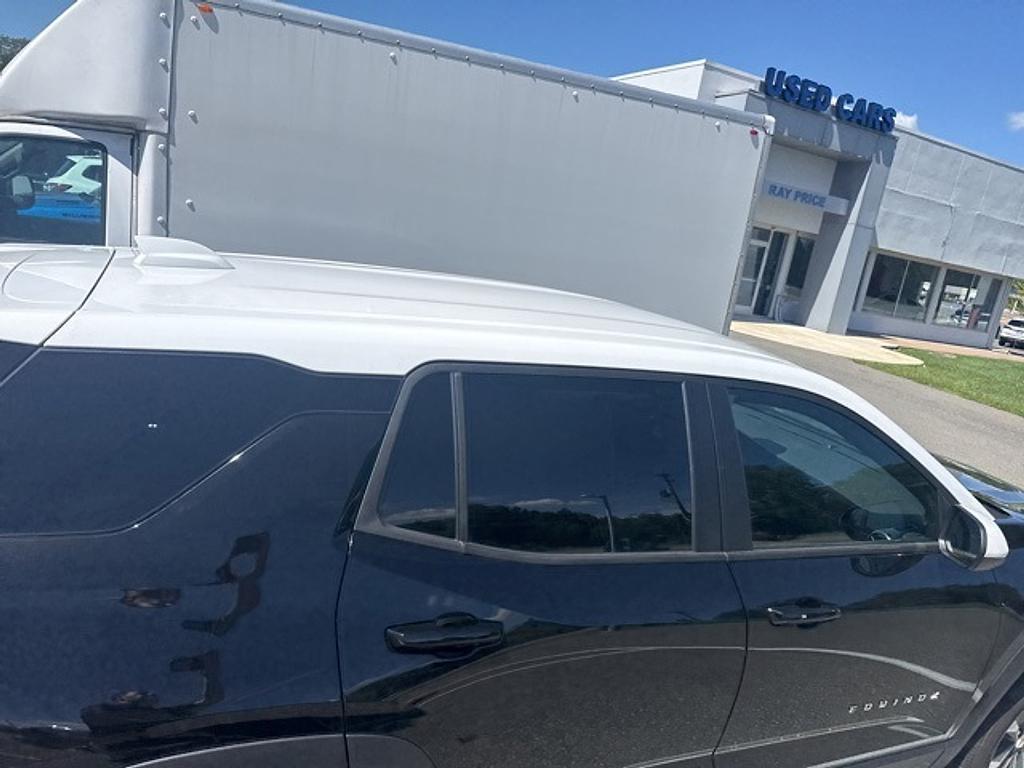 used 2025 Chevrolet Equinox car, priced at $29,498