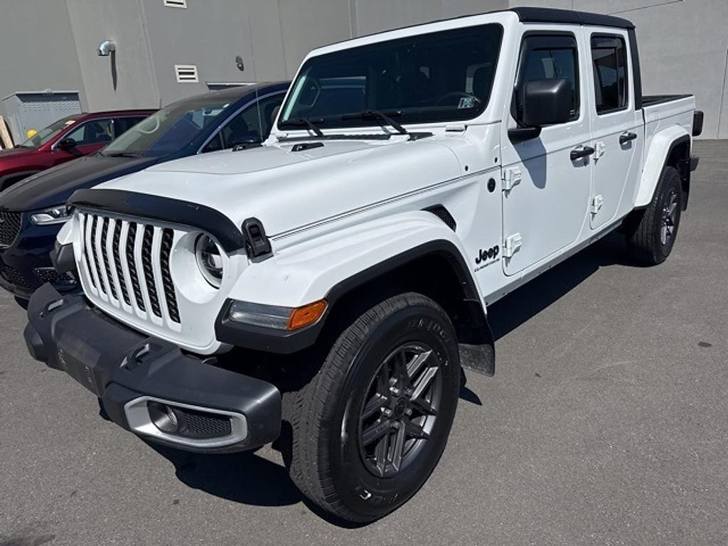 used 2023 Jeep Gladiator car, priced at $31,968