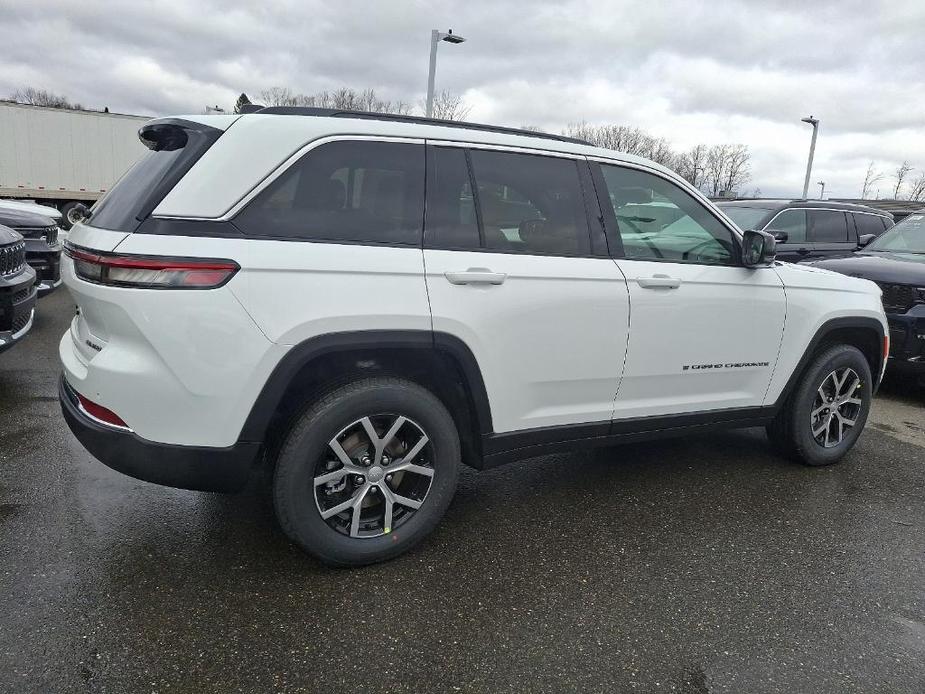 new 2025 Jeep Grand Cherokee car, priced at $52,021