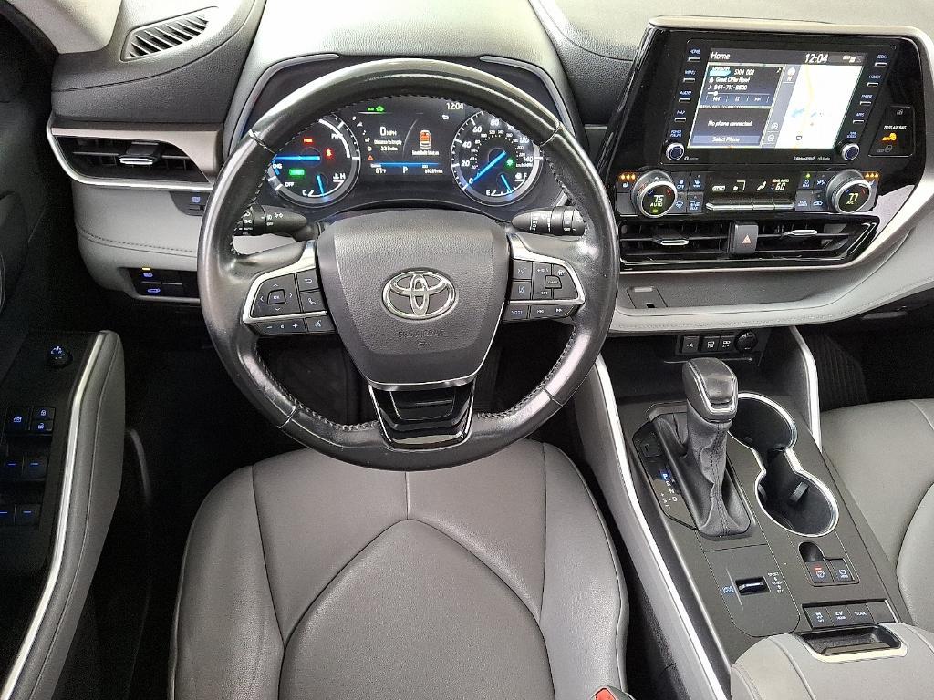 used 2020 Toyota Highlander Hybrid car, priced at $29,917