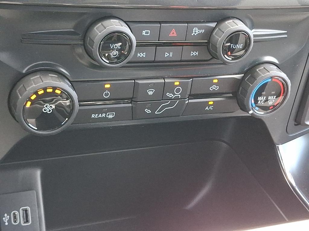 new 2025 Ford F-150 car, priced at $49,872