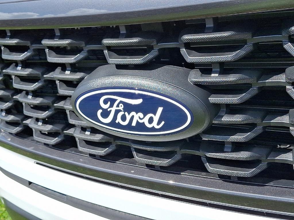 new 2025 Ford F-150 car, priced at $49,872