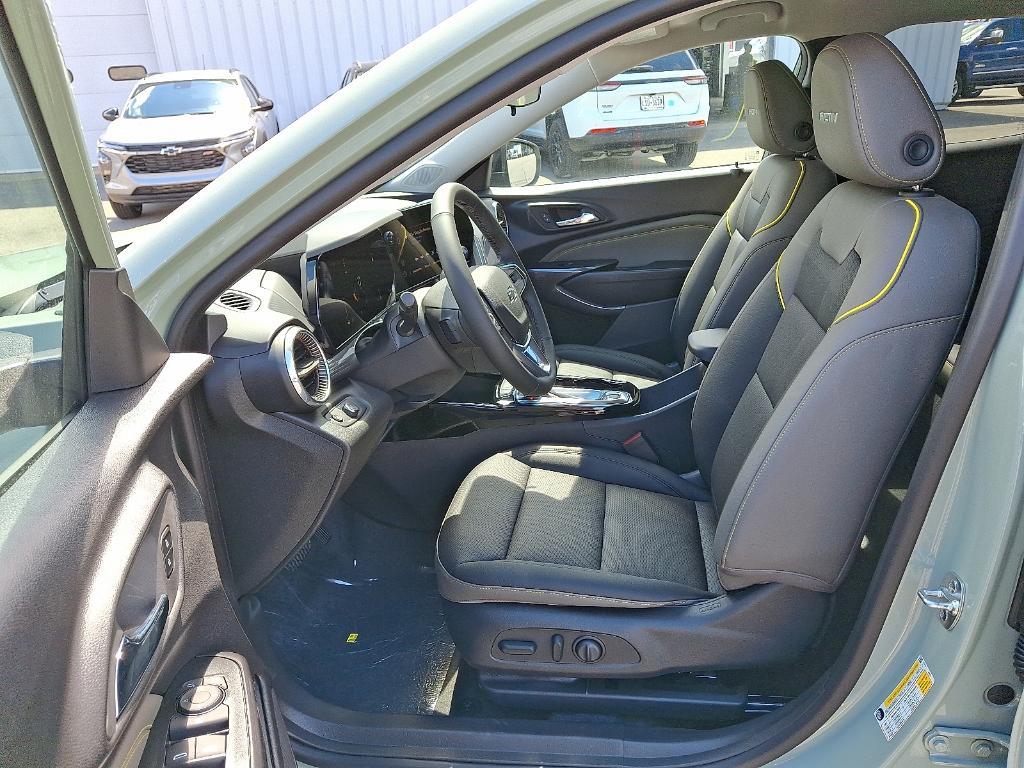 new 2025 Chevrolet Trax car, priced at $26,863