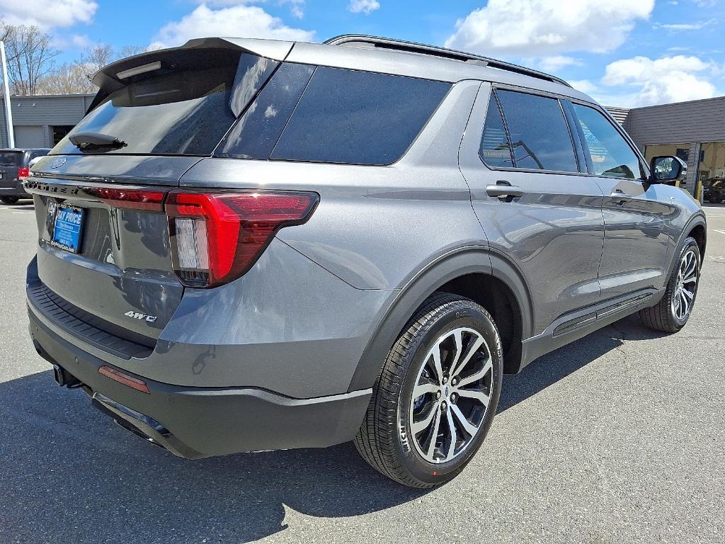 used 2025 Ford Explorer car, priced at $47,366