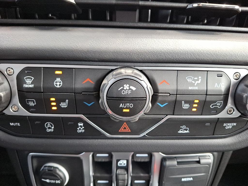 new 2025 Jeep Gladiator car, priced at $55,779