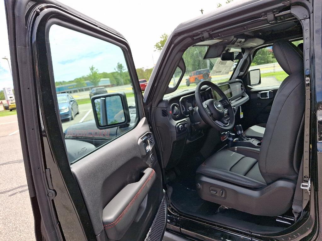 new 2025 Jeep Gladiator car, priced at $55,779